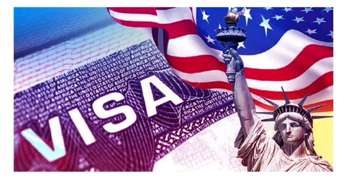 অনেক শিক্ষার্থীই চার বছর পর্যন্ত চলা কোর্সের সময় পরিবারকে সঙ্গে রাখতে চান। গ্রাফিক্স: টিবিএন